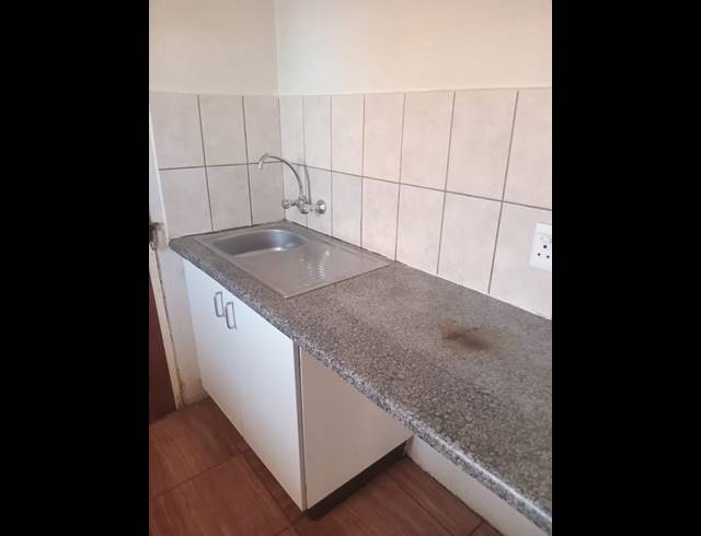 2 BEDROOM HOUSE FOR SALE IN LENASIA